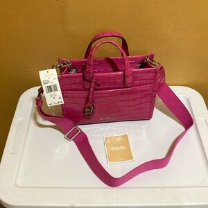 Michael Kors GIGI SM EW MSGR Embossed leather